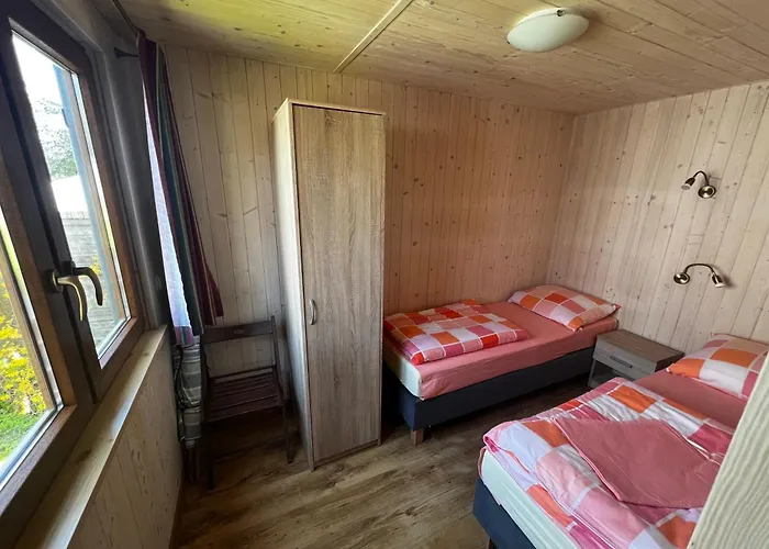 Domki-Apartamenty Hals