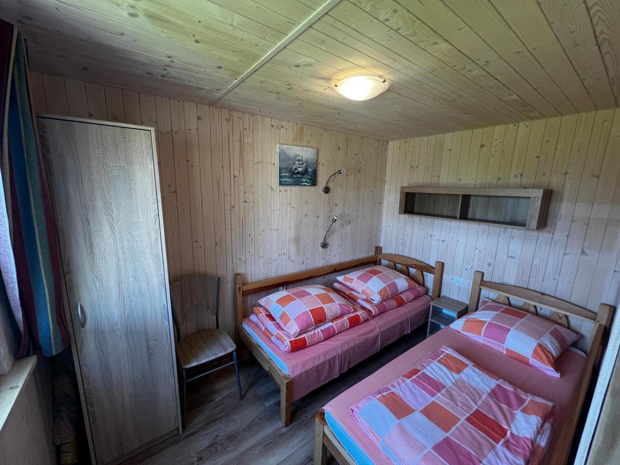 Domki-apartamenty Hals