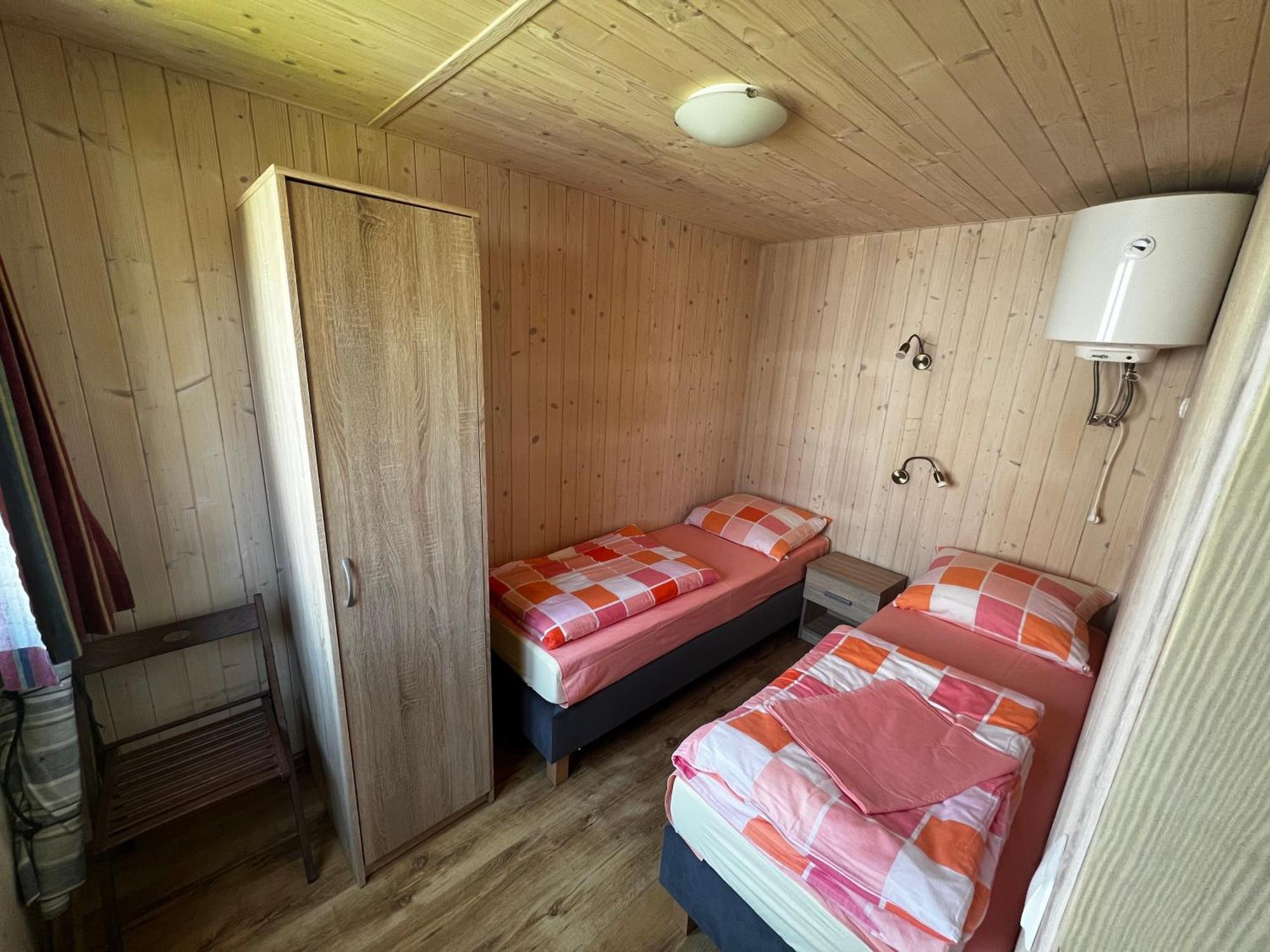 Domki-apartamenty Hals
